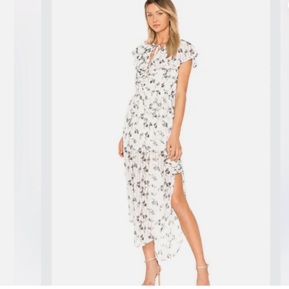 Elliatt White floral dress - Picture 2 of 7